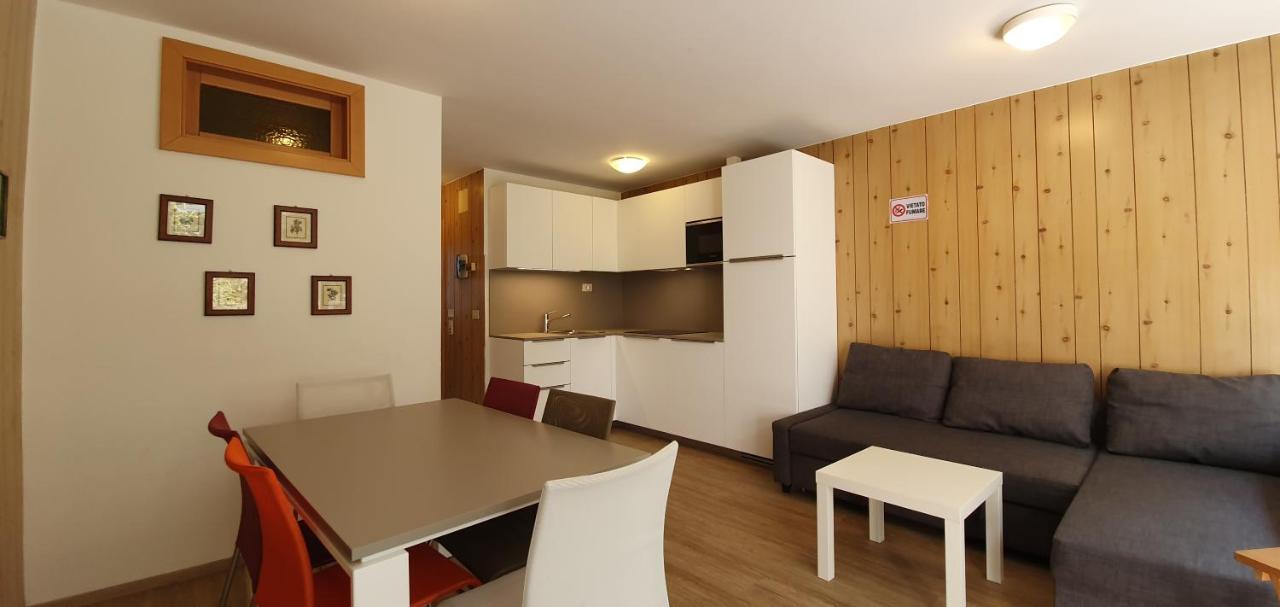 Residence Lores 2 Marilleva Bagian luar foto